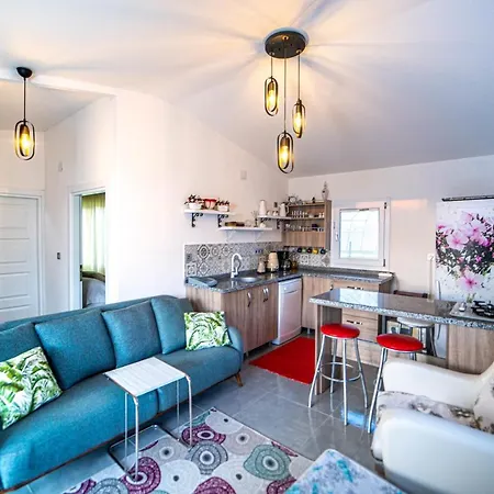 Dreamy House With A Lovely Backyard Close To The Beach In Apartmán
